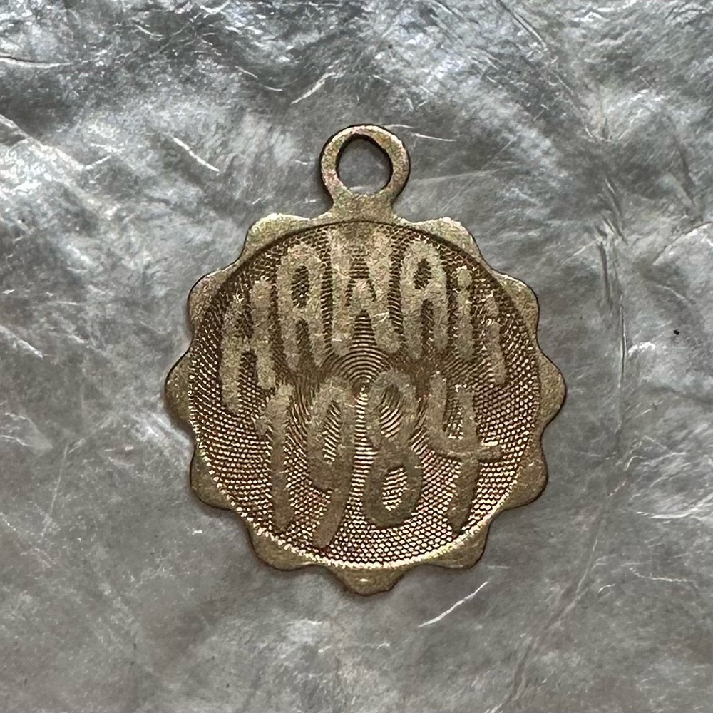 Vintage 14k yellow gold Hawaii 1984 Gold Pendant